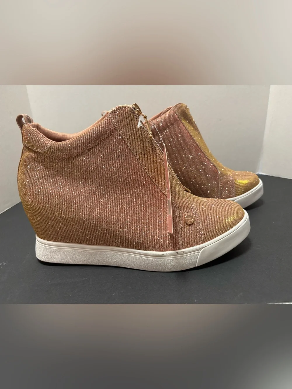 Juicy Couture JC-Joanz Blush Glitter Wedge Sneakers NWT 8.5